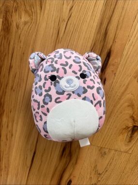 Squishmallow 8” Dallas the Leopard